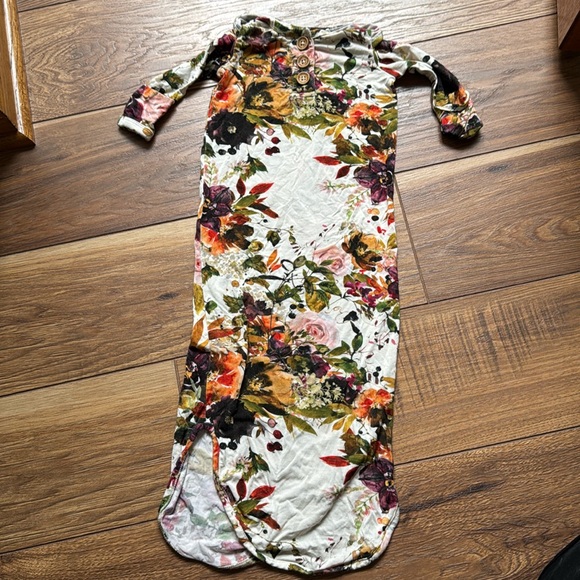 EUC Posh Peanut 0-3 Month pajama gown - Picture 1 of 4